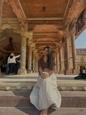 yashashree rao Instagram - Reminding myself with these captures that vacations exist and I need one 😊👌

#vacation #instagram #fyp #explore #explorepage #trending #rajasthan