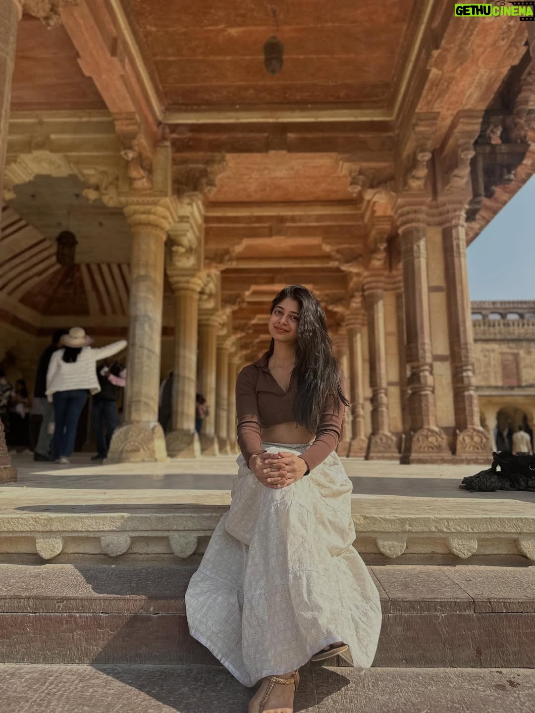 yashashree rao - 259.9K Likes - Reminding myself with these captures that vacations exist and I need one 😊👌

#vacation #instagram #fyp #explore #explorepage #trending #rajasthan