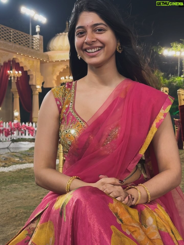 yashashree rao - 185.9K Likes - Your dream girl but you still wouldn’t cross oceans for me 🤪

#trending #instagram #explore

Wearing : @plottwistlabel