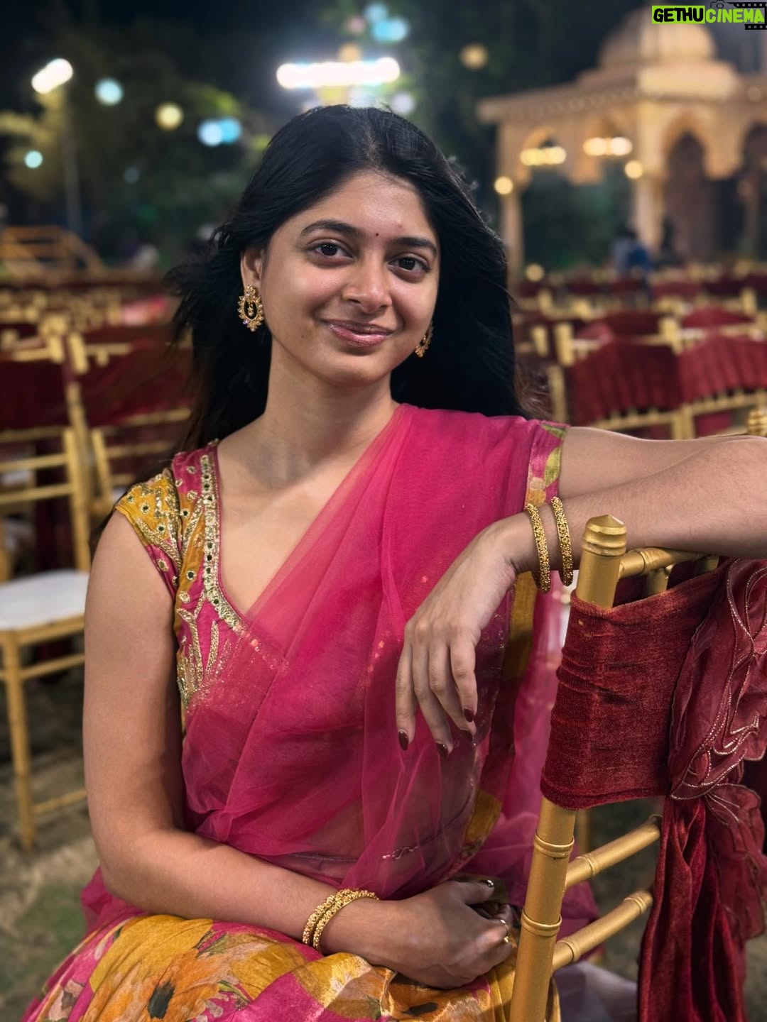 yashashree rao - 185.9K Likes - Your dream girl but you still wouldn’t cross oceans for me 🤪

#trending #instagram #explore

Wearing : @plottwistlabel
