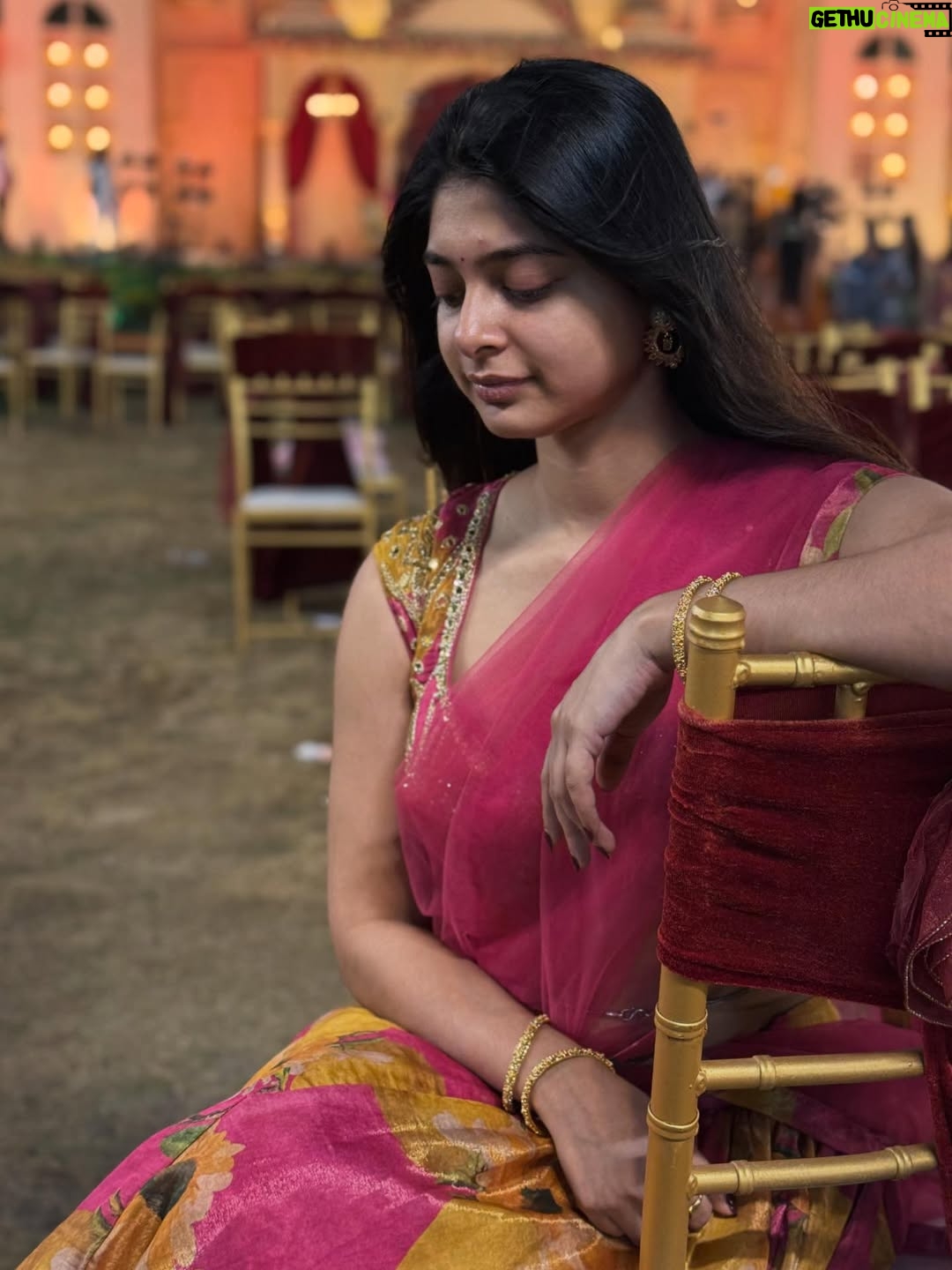 yashashree rao - 185.9K Likes - Your dream girl but you still wouldn’t cross oceans for me 🤪

#trending #instagram #explore

Wearing : @plottwistlabel