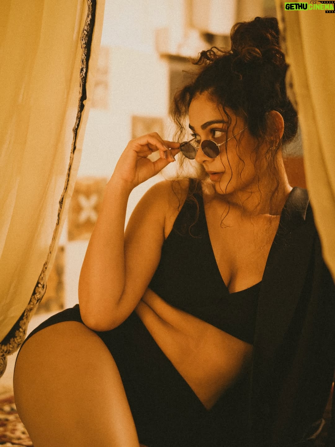 Aakanksha Singh - 75.2K Likes - Black 🪄 it is …🤍