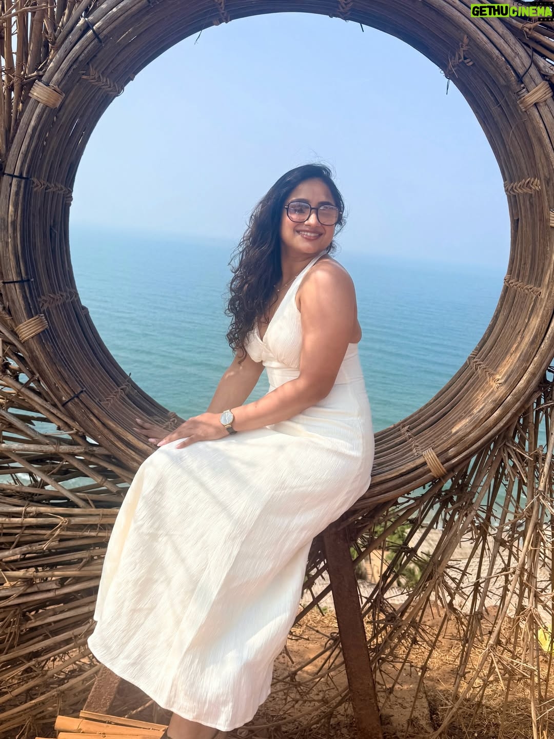 Aashika Padukone - 33.9K Likes - A little closer to heaven 🤍
#wanderlust #travelgram #instafeed #sunandsea #oceanview