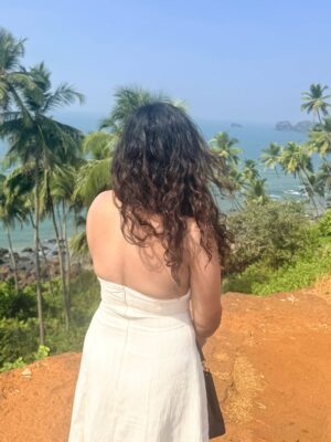 Aashika Padukone Instagram - A little closer to heaven 🤍
#wanderlust #travelgram #instafeed #sunandsea #oceanview