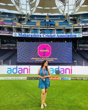 Aditi Dravid Instagram - From Sets to Stadium! Hosting @mplt20tournament and @wmplt20tournament for @maharashtracricketofficial Watch me live on @jiohotstar EVERYDAY 🧿
#aditidravid #anchor #mpl #wmpl #jiohotstar #maharashtracricketassociation