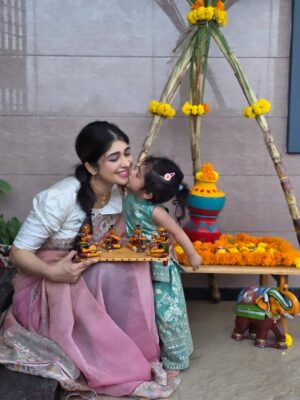 Aditi Prabhudeva Instagram - ಎಲ್ಲರಿಗೂ ಸಂಕ್ರಾಂತಿ ಹಬ್ಬದ ಶುಭಾಶಯಗಳು ❤️
ಎಳ್ಳು ಬೆಲ್ಲ ತಿಂದು ಒಳ್ಳೆ ಮಾತಾಡೋಣ ❤️
