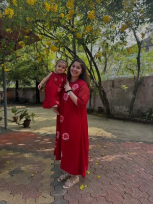 Aima Rosmy Sebastian Instagram - This Christmas, our hearts are full—blessed with our little angel

Wearing @tazzels3 🤩
