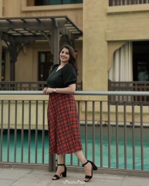 Aima Rosmy Sebastian Instagram - ✨Classic festive charm, timeless elegance — Christmas around the clock. ✨
Wearing @amazebyashiyajesel 
Clicked by @vowphoria 📸