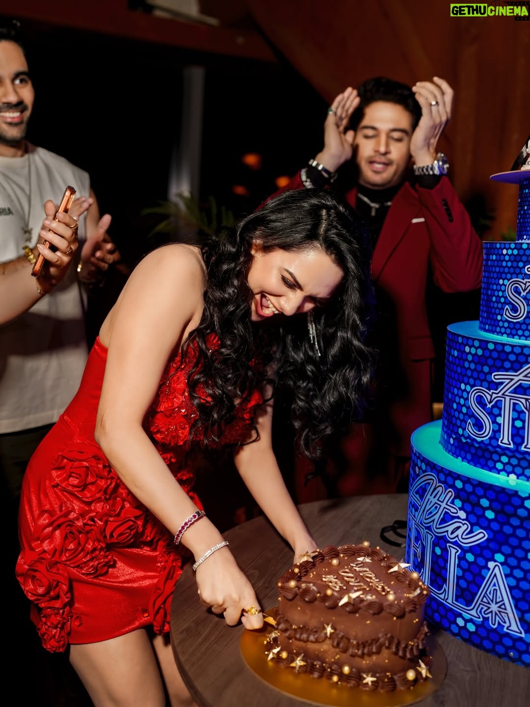 Akansha Chamola - 103.1K Likes - Officially in my *PISHACHINI 🧟‍♀️ Era * …… 
Last day of my birthday month Coz I maybe Bad but i am Perfectly Good At it ……….
.
.
cakes : @dcakecreations 🎂 @thegiftingspree 
📸 : @lohit.photography 
📍Venue : @altastellamumbai  @era_communication 
Muah : @im_mr_ketzsolzofficial_ 
.
.
.
.
#akankshachamola #birthdaygirl #birthdaycake #curvywomen #birthdayoutfit