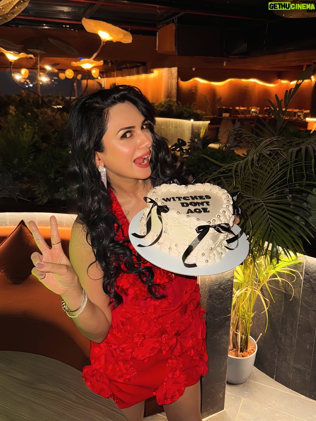 Akansha Chamola - 103.1K Likes - Officially in my *PISHACHINI 🧟‍♀️ Era * …… 
Last day of my birthday month Coz I maybe Bad but i am Perfectly Good At it ……….
.
.
cakes : @dcakecreations 🎂 @thegiftingspree 
📸 : @lohit.photography 
📍Venue : @altastellamumbai  @era_communication 
Muah : @im_mr_ketzsolzofficial_ 
.
.
.
.
#akankshachamola #birthdaygirl #birthdaycake #curvywomen #birthdayoutfit