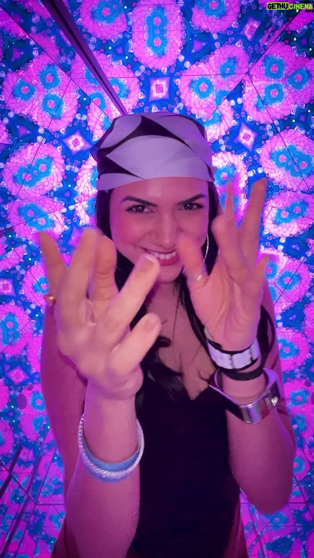 Akansha Chamola - 95.6K Likes - Dance like nobody’s watching. Especially when they are! 👀💃
.
.
Pure, unfiltered hype…… @househype 
.
.
.
#akanksha #visitdubai #bollywoodsongs #danceislife #traveldiaries