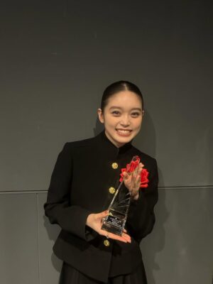 Akari Takaishi Instagram - 「第50回エランドール賞」を受賞させていただきました！
改めて、このような栄誉ある賞を頂けたこと、とても光栄に思います。
舞台上でお話ししている時に、これまでの作品の思い出や景色が浮かび、目の前で輝き出したような感覚がありました。全ての作品に感謝し、精進します。
#エランドール賞

#louisvuitton @louisvuitton 

stylist @kanedakenshi h&m @ayasumimoto