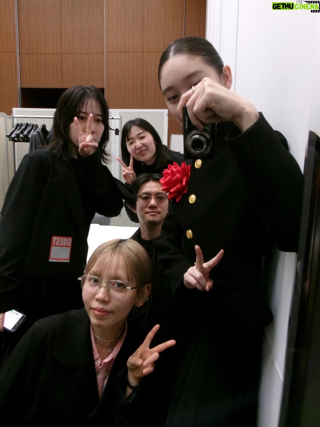 Akari Takaishi - 39.6K Likes - 「第50回エランドール賞」を受賞させていただきました！
改めて、このような栄誉ある賞を頂けたこと、とても光栄に思います。
舞台上でお話ししている時に、これまでの作品の思い出や景色が浮かび、目の前で輝き出したような感覚がありました。全ての作品に感謝し、精進します。
#エランドール賞

#louisvuitton @louisvuitton 

stylist @kanedakenshi h&m @ayasumimoto