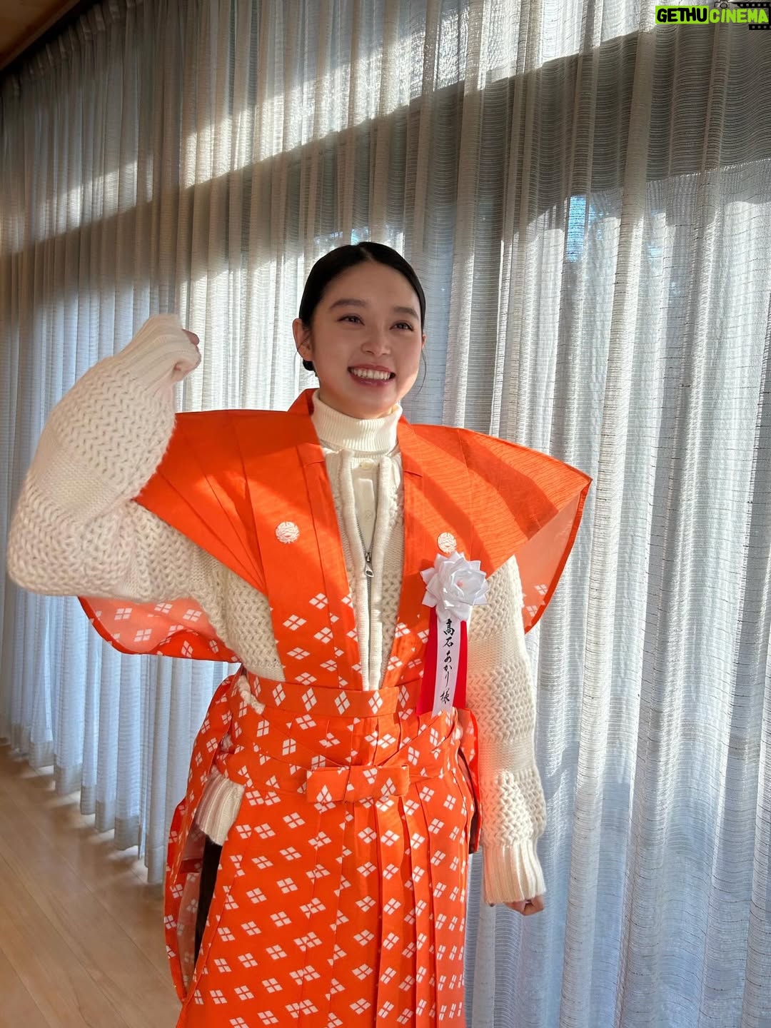 Akari Takaishi - 51.4K Likes - 成田山節分祭に参加させていただき、豆全力撒きしてきました。
皆さんからの声援や笑顔にとてもパワーを頂き、すでに福が訪れたような気持ちです。
ばけばけと皆さんに大きな福が訪れますように！

全力で撒いたこと、トミーさんの撒く落花生が度々頭を通過して行ったこと、などありこれです
#ばけばけ @asadora_bk_nhk