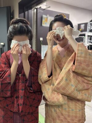Akari Takaishi Instagram - トキにとってのサワ、私にとってのわんさん！
大切な存在です！
@wanmarui 

#ばけばけ @asadora_bk_nhk