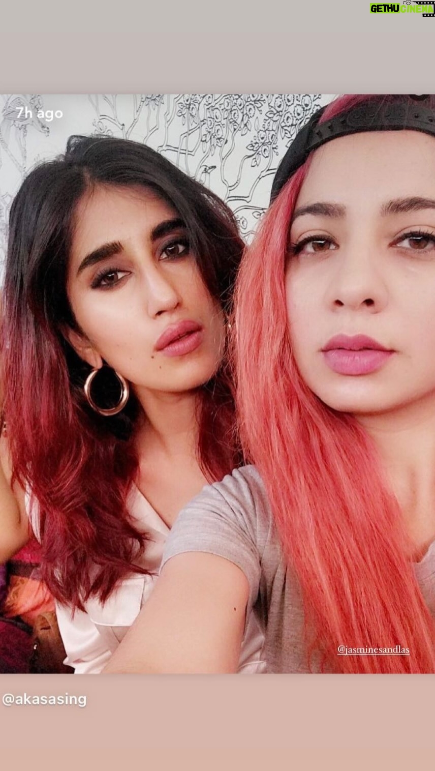 Akasa - 0.9 Million Likes - 13 years and counting ✨🧿♥️ 👩🏻‍🤝‍👩🏼 @jasminesandlas