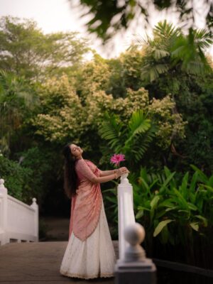 Akshatha Ajit Instagram - 🌸💕
P.C @karthikha_photography 
MUA @ratnamakeupartist 
Outfit @zenoraofficial_ 
Hairstylist @nishi_hairstylist_drapist 
Location @sppgardens