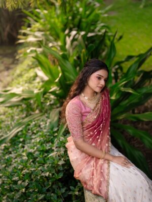 Akshatha Ajit Instagram - 🌸💕
P.C @karthikha_photography 
MUA @ratnamakeupartist 
Outfit @zenoraofficial_ 
Hairstylist @nishi_hairstylist_drapist 
Location @sppgardens