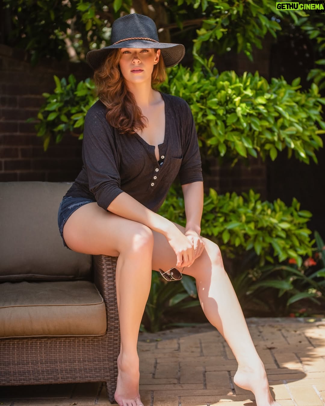 Amanda Righetti - 10.1K Likes - 