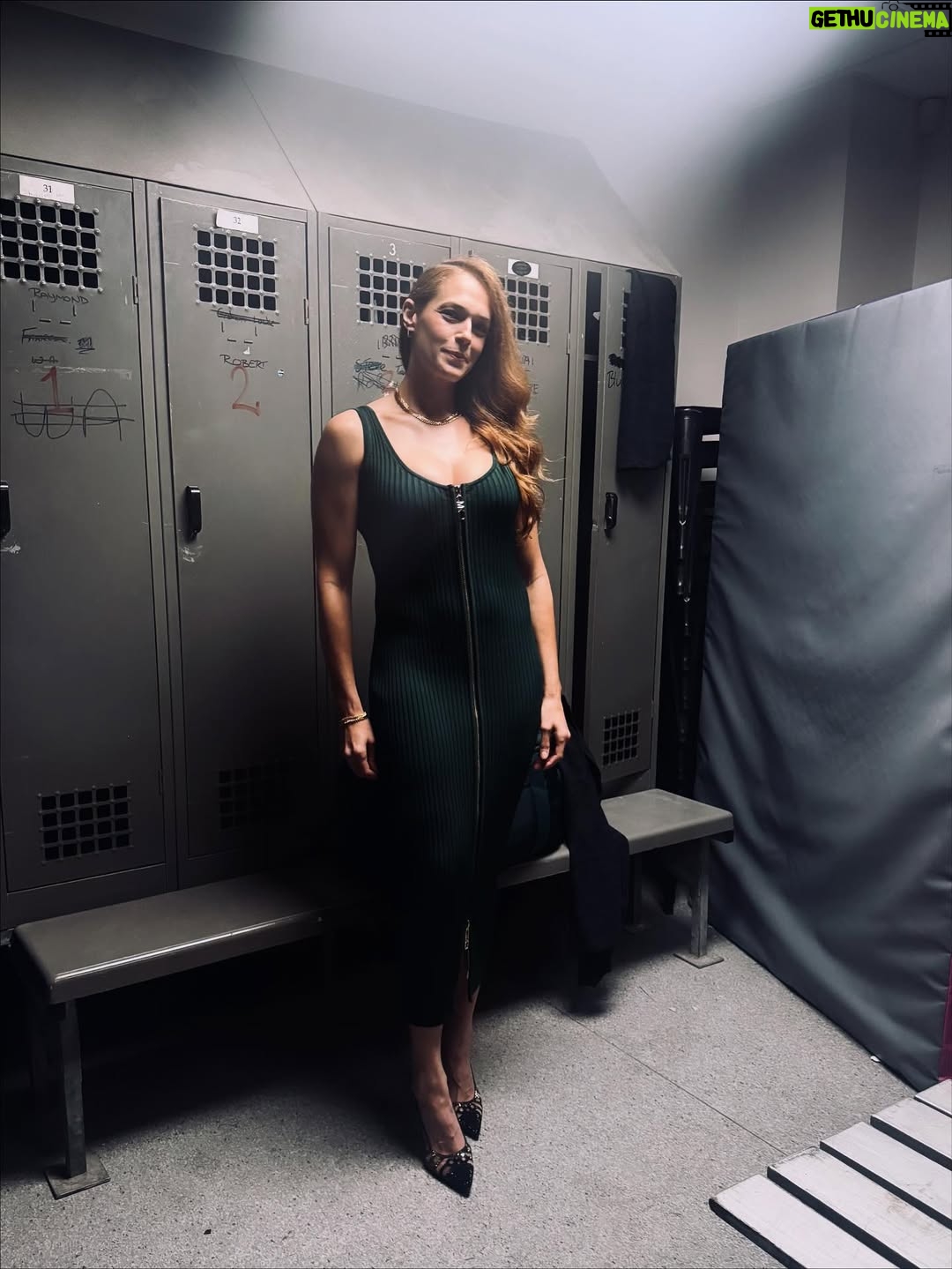 Amanda Righetti - 15.8K Likes - Oh you know just living that #setlife …it’s #RELENTLESS 🎥🎬🎭 #bts @relentlessthemovie