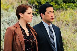 Amanda Righetti Instagram - Cho and Rigsby are back on the case! Mentalist fans — @owainyeoman and @timkang.insta are spilling CBI secrets and dishing out behind-the-scenes stories on their Mentalist re-watch @thetvpolicepodcast Thanks for the belly laughs boys! Video episodes are available on YouTube, or you can listen on Apple or Spotify. More info at thetvpolice.com #thementalist #patrickjane #teresalisbon #kimballcho #waynerigsby #gracevanpelt #cbi #crimescenesceneofthecrime #tvpolice