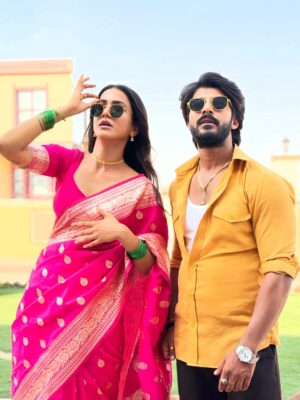 Amandeep Sidhu Instagram - Hi partner 👋
@sheezan9
Thankyou India for appreciating our hardwork🌸
.
.
.
#amandeepsidhu #sheezankhan #gangamaikibetiyan #toodles