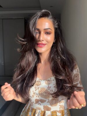 Amandeep Sidhu Instagram - Sikhau shararat?
.
.
.
@kesar_.bai
#amandeepsidhu #shararat #fyp #toodles
