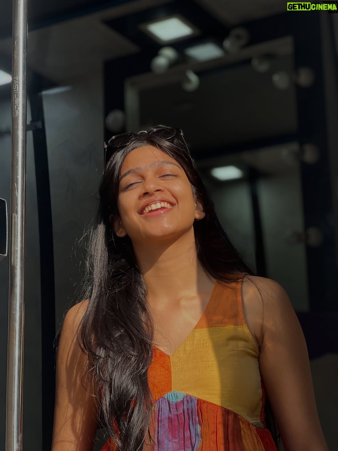 Ananthika Sanilkumar - 372.2K Likes - Let me be your sanskari❌️ singarii✅️🦋😌 
.
.
Top: @tarambymyriti