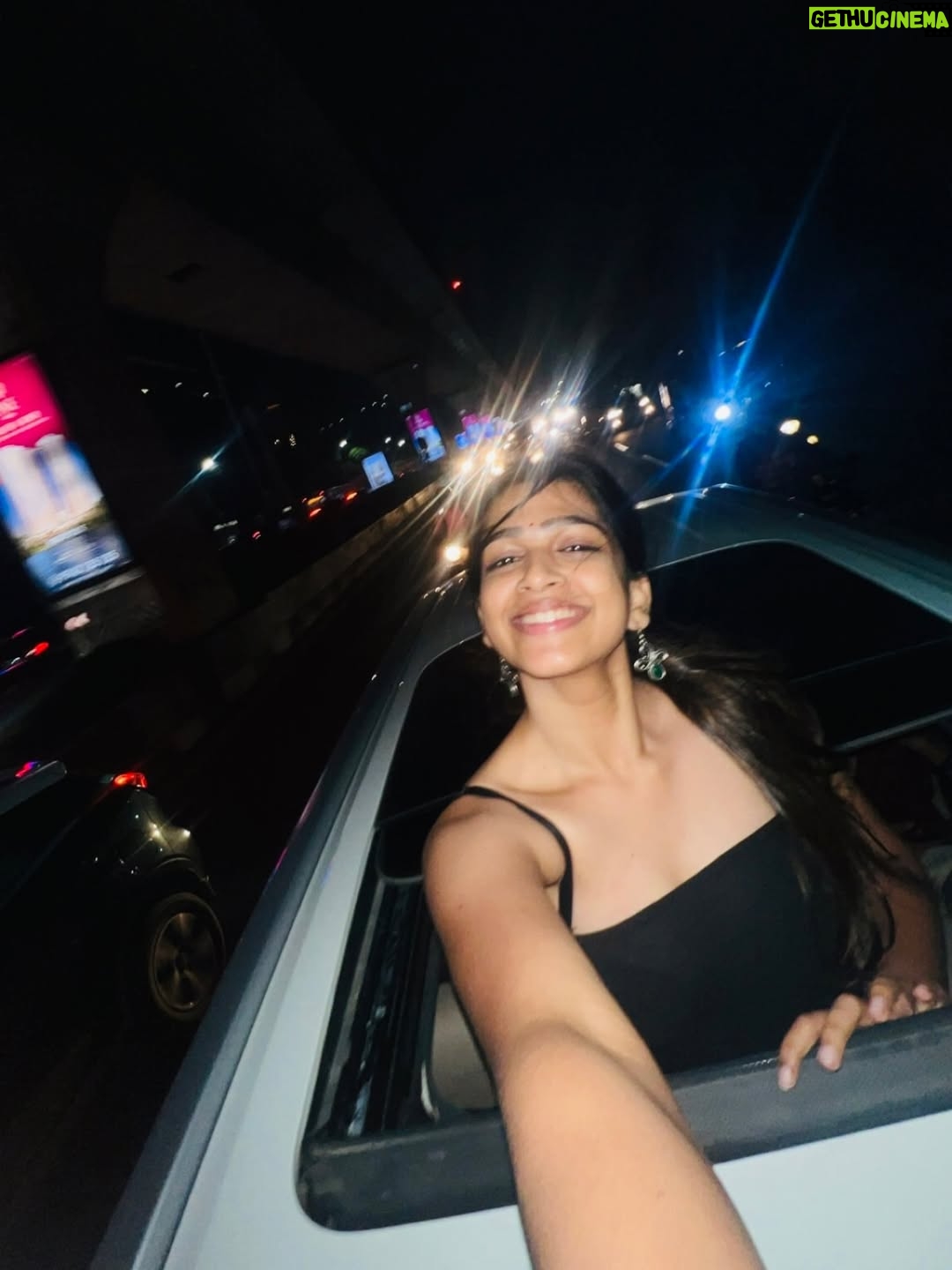 Ananthika Sanilkumar - 485.5K Likes - Caught the city shining, so I matched 🙂‍↔️🙂‍↕️