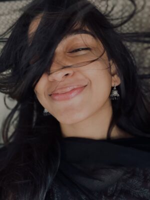 Ananthika Sanilkumar Instagram - In this city, even the wind knows how to giggle🙂‍↕️♥️