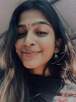 Ananthika Sanilkumar Instagram - In this city, even the wind knows how to giggle🙂‍↕️♥️