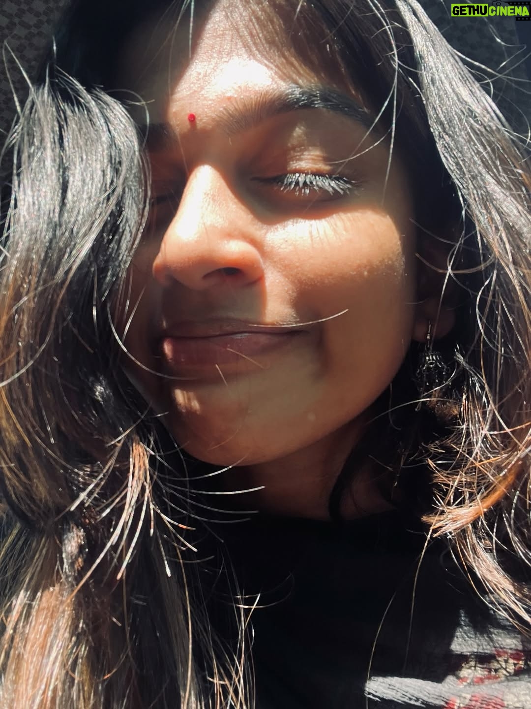 Ananthika Sanilkumar - 444.5K Likes - In this city, even the wind knows how to giggle🙂‍↕️♥️