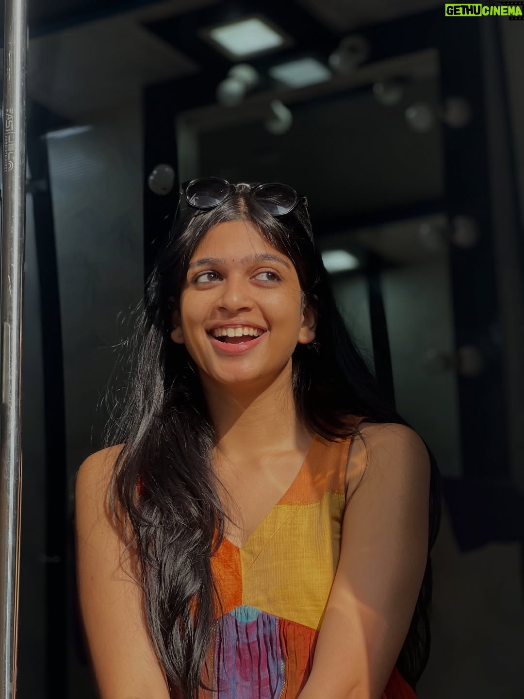 Ananthika Sanilkumar - 372.2K Likes - Let me be your sanskari❌️ singarii✅️🦋😌 
.
.
Top: @tarambymyriti