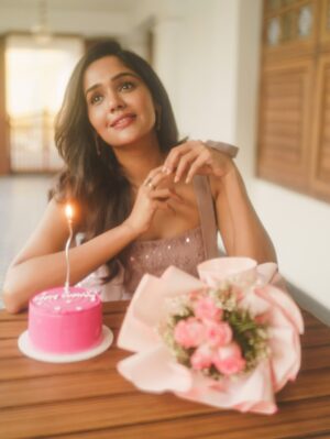 Ananya Instagram - Just moments of 2025 some loud, some silent, all mine.

Not everything was perfect, but every moment was real.
 
#firsttolastpicture #byebye2025 #justsomemoments #thankyou #reallife #inreels