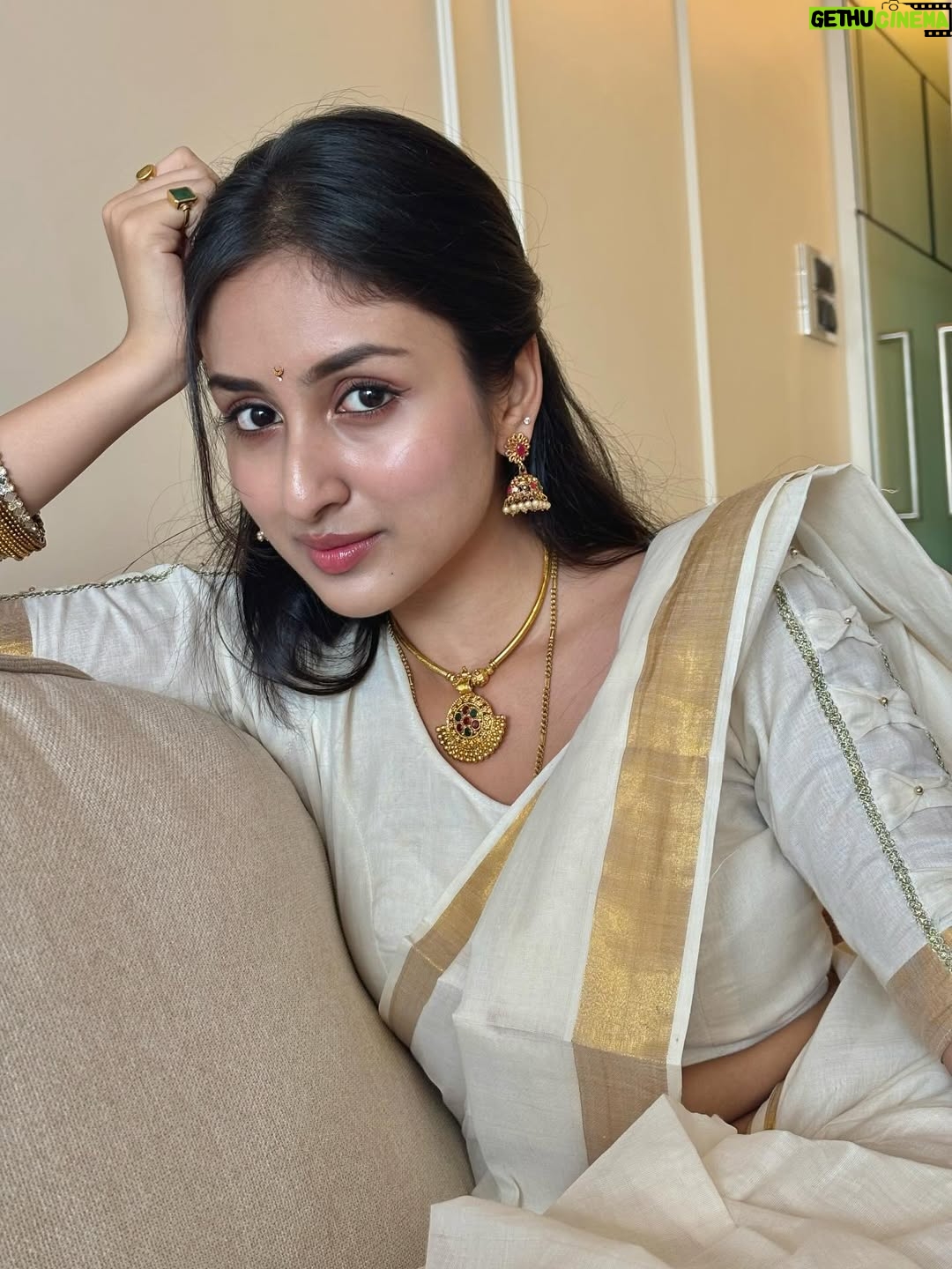 Anchal Sahu - 282.2K Likes - रूहानियत!💛