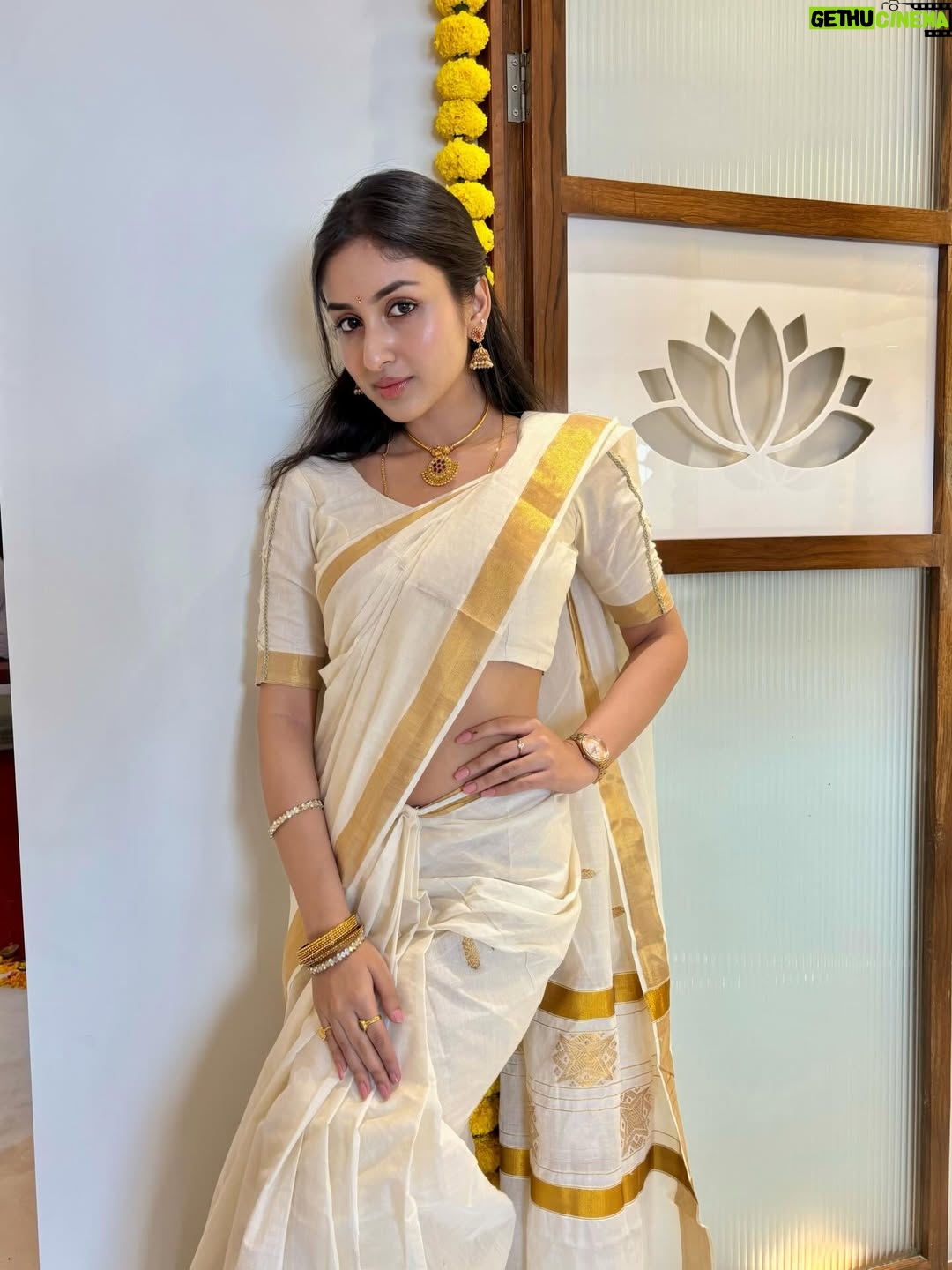 Anchal Sahu - 282.2K Likes - रूहानियत!💛