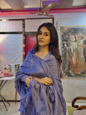 Anchal Sahu Instagram - Wrapped in warmth of Diwali bliss✨🫶🏻

शुभ दीपावली🪔🌸
