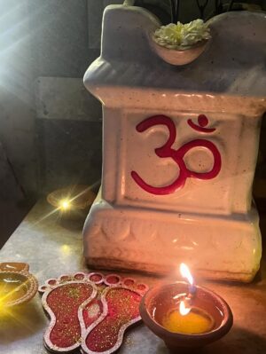 Anchal Sahu Instagram - Wrapped in warmth of Diwali bliss✨🫶🏻

शुभ दीपावली🪔🌸