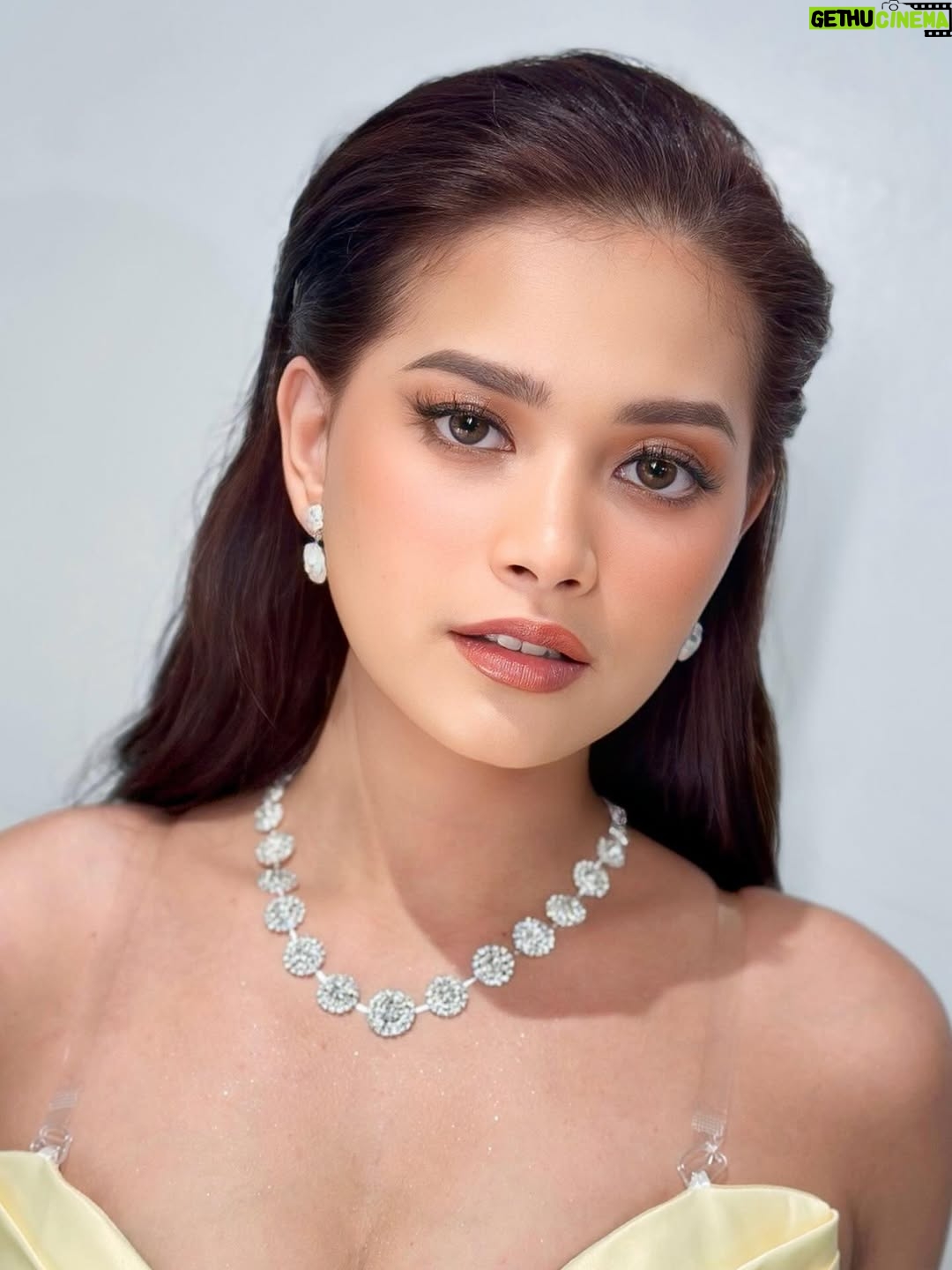 Angela Morena - 770 Likes - @angelamorena_ ✨
Salvageland red carpet premiere night

Make up : @makeupbytin.s @tinsuann 
Hair : @hairbydaveepascua_ 
Asst. Make up : @amor.drj 

Thank you for trusting my team

#hairandmakeup #angelamorena #makeupmanila