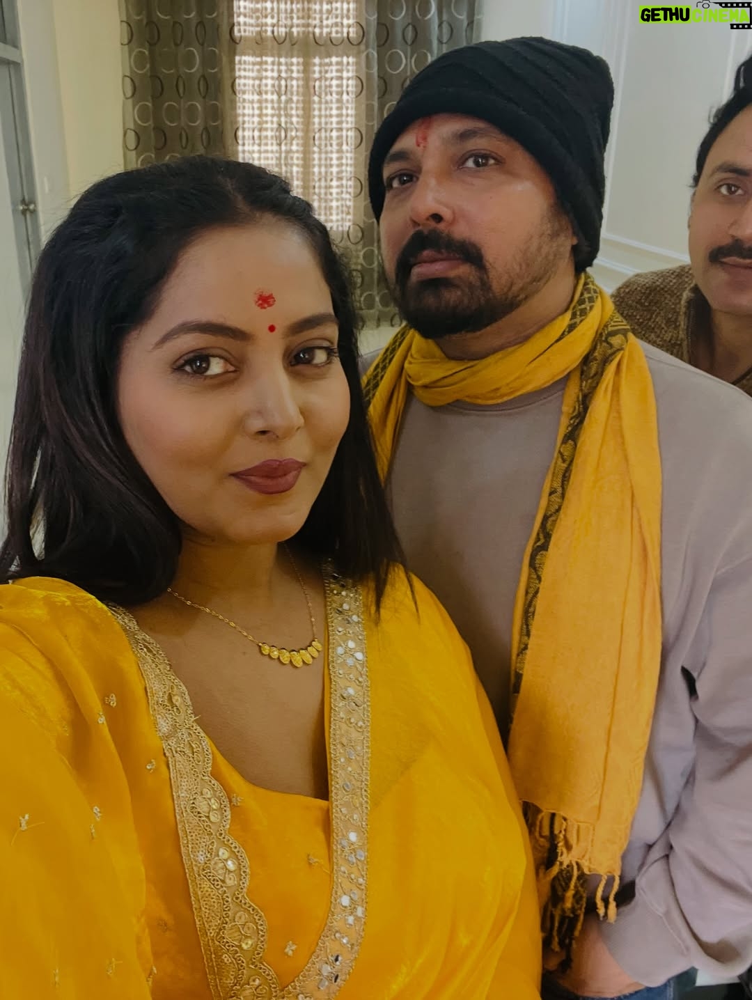 Anjana Singh - 211.4K Likes - Beautiful Beginning of 2k26
With
Family 🧿& Friends ❤️🧿
Happy Birthday Maa ❤️🧿
Happy New Year 🥳 
From us to you 🌸🌼