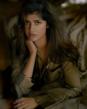 Anjini Dhawan Instagram - ✨

📸 @leroifoto 
MU @mitavaswani 
Hair @kamaldeepss 
Styled by @sheefajgilani 
Assisted by @shriyaamahajann