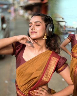 Ansha Mohan Instagram - Nari in Saree🥻

.
Saree @garggyboutique