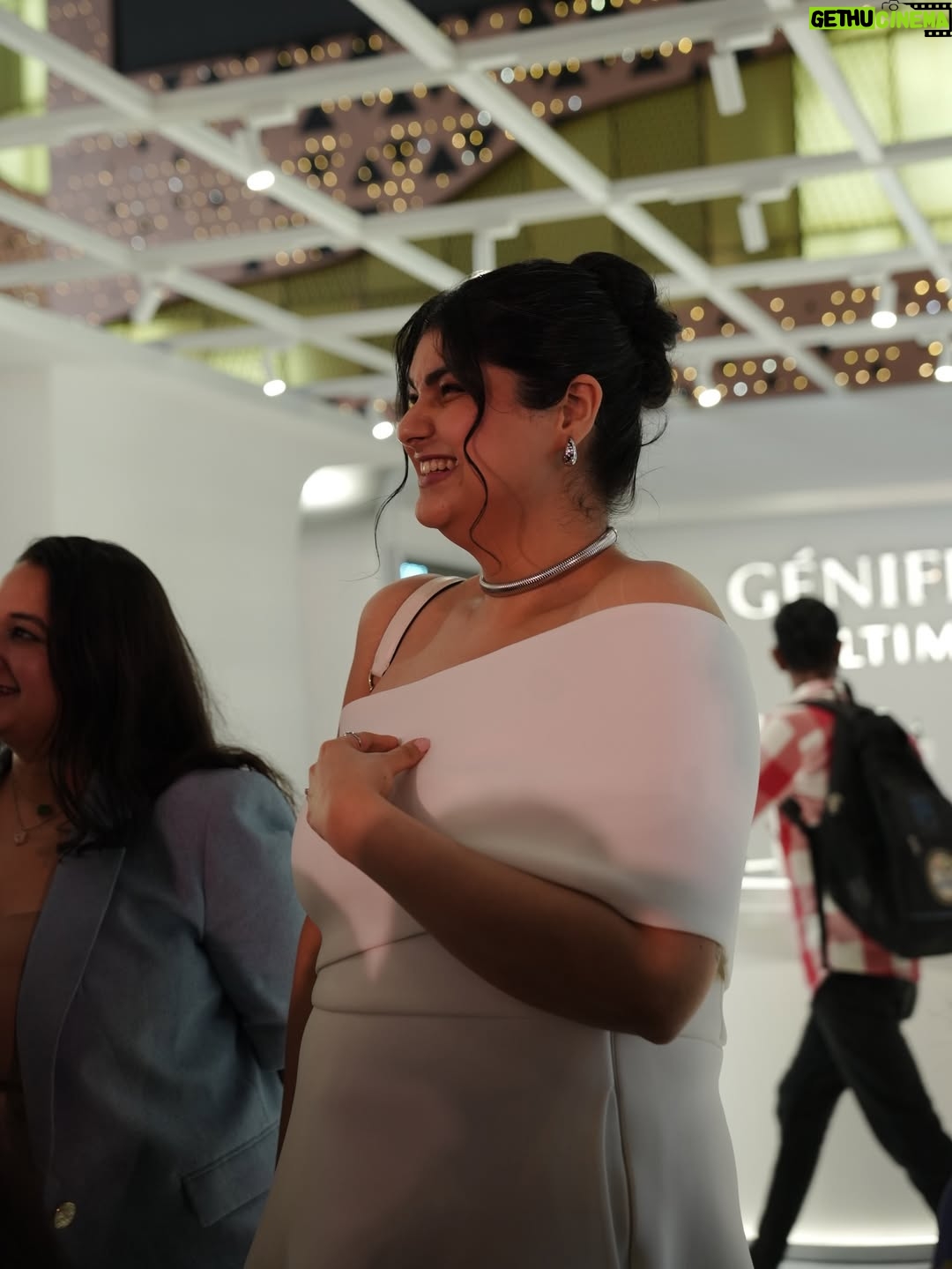 Anshula Kapoor - 50.2K Likes - Camera roll archives from a very special evening!

@lancomeofficial announced @sonamkapoor didi as their newest Brand Ambassador and clearly me and my gallery couldn’t keep calm. 

@mynykaa
#SonamforLancôme 
#LancômeIndia #LancômeSkincare #LancômeFragrances