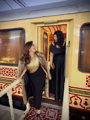 Anshula Kapoor Instagram - Thursday, as seen through my camera roll ✨

Felt like a princess the moment I stepped onto the Palace on Wheels with @nexxusnewyork 🖤

The energy, the music, the people, the moments - everything felt perfectly in sync.

Impeccable hospitality, incredible food and a full hair styling salon created onboard (because luxury really is in the details), every element was thoughtfully curated. This was truly the kind of experience that doesn’t need exaggeration! 

Ending the day with dinner at the City Palace Jaipur was the perfect finale. 

Luxurious, indulgent, intentional.
An experience so unique, truly one of those days I know I’ll always remember 🖤

#Hosted