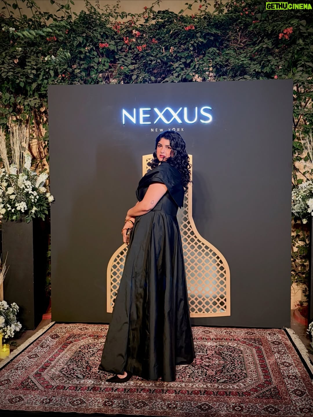 Anshula Kapoor - 50.7K Likes - Thursday, as seen through my camera roll ✨

Felt like a princess the moment I stepped onto the Palace on Wheels with @nexxusnewyork 🖤

The energy, the music, the people, the moments - everything felt perfectly in sync.

Impeccable hospitality, incredible food and a full hair styling salon created onboard (because luxury really is in the details), every element was thoughtfully curated. This was truly the kind of experience that doesn’t need exaggeration! 

Ending the day with dinner at the City Palace Jaipur was the perfect finale. 

Luxurious, indulgent, intentional.
An experience so unique, truly one of those days I know I’ll always remember 🖤

#Hosted