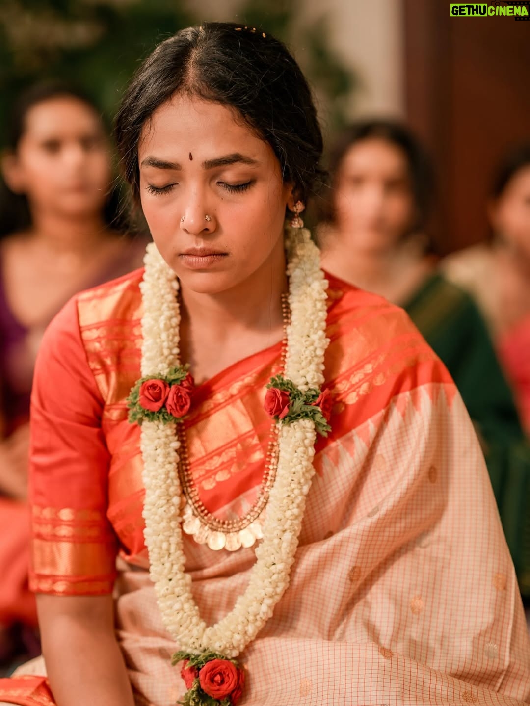 Anupama Gowda - 97.5K Likes - ಶ್ರೀ ಸತ್ಯನಾರಾಯಣನ ದಿನ 🙏🏻🤍

Moments captured by : @momentsbyraghavstudios