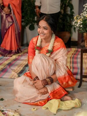 Anupama Gowda Instagram - ಶ್ರೀ ಸತ್ಯನಾರಾಯಣನ ದಿನ 🙏🏻🤍

Moments captured by : @momentsbyraghavstudios