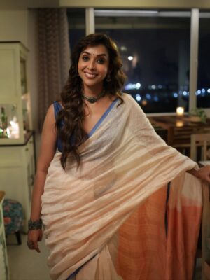 Anupriya Goenka Instagram - Choice - a film very very close to my heart.. 

It’s everything I believe in, about a woman’s right to her own body, to self love, to decide the way she loves and expresses and chooses to live.. to accept her own strengths and wants and find her own values. Object to being held on the moral high ground or judged.. for the same things that men are so easily given leeway on.. 

With each year my impression and understanding of a woman’s love, what it really holds and what freedom really means widens and deepens as well. It’s my choice of how expansive and real I understand true love to be.. not dependent on societal norms, but one’s own commitment to true love, communication and internal compass. 

I laugh, I shine, I am, I will be! 

Also it was absolutely lovely to work with @iamksgofficial and our powerhouse director Deepmala 

I am so proud that a film carrying such an important message has been selected for the People’s Choice Award category at the Filmfare Shorts Awards 2025. This is a huge honor for us. Filmfare has opened the lines for public voting. Please watch the film, vote, and share it with the world. It is officially released now at filmfare’s page. I couldn’t wait to share this news with you. 

Please do watch the film and also help us get as many votes as you can!

https://www.filmfare.com/awards/short-films-2025/finalists

#filmfare #filmfareawards2025 #filmfareshortfilmawards #shortfilm #choice #thevisualhouse #peopleschoice #peopleschoiceawards #peopleschoiceawards2025 #filmfareawards2025 #KaranSinghGrover #AnupriyaGoenka