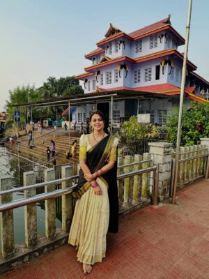 Anusree Instagram - മുത്തപ്പനെ കാണാൻ…🙏