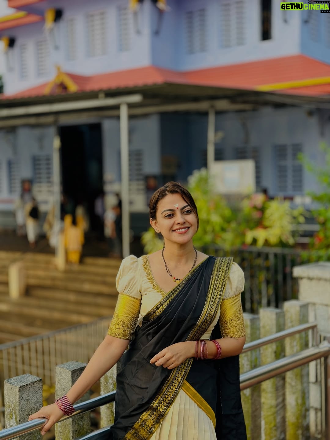 Anusree - 126.6K Likes - മുത്തപ്പനെ കാണാൻ…🙏